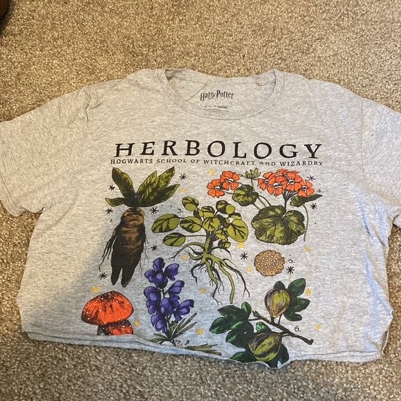 Crop top bundle. Size medium - Picture 10 of 11